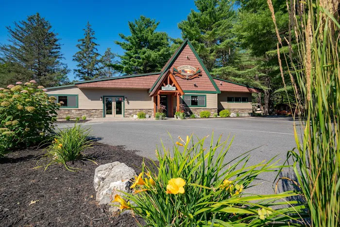 Sun Retreats Adirondack Gateway 3