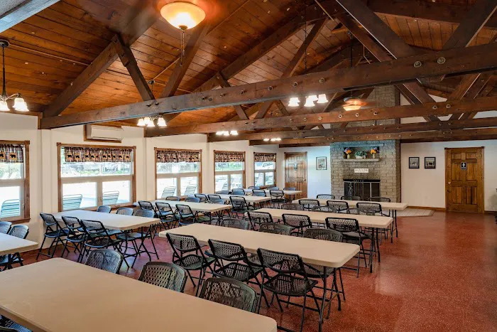 Sun Retreats Adirondack Gateway 7