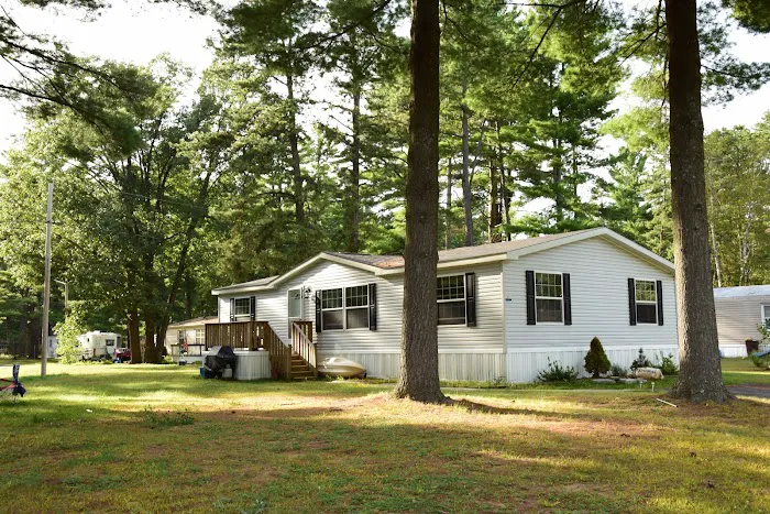 Forest Park Manufactured Home Community 9