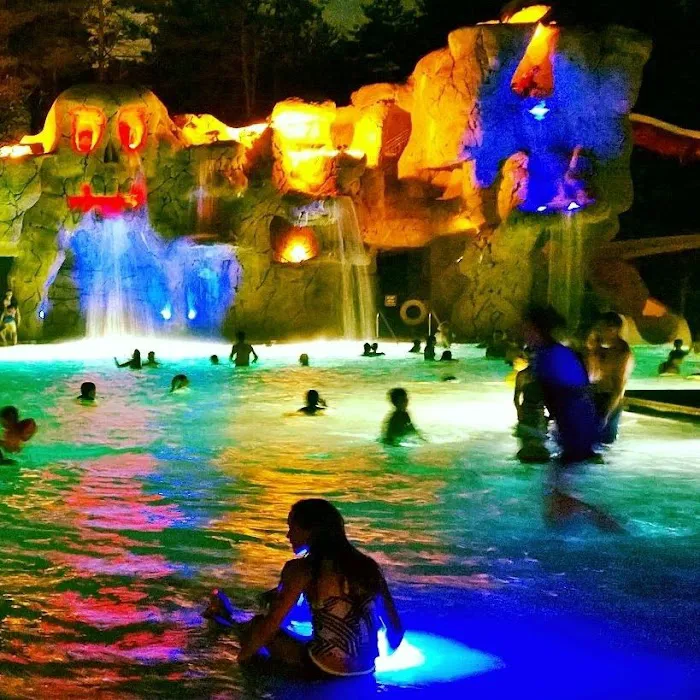 Moose Hillock Camping Resorts - NY 4