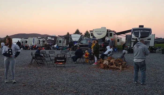 BlueWhiteRV at The Lion's Den 5