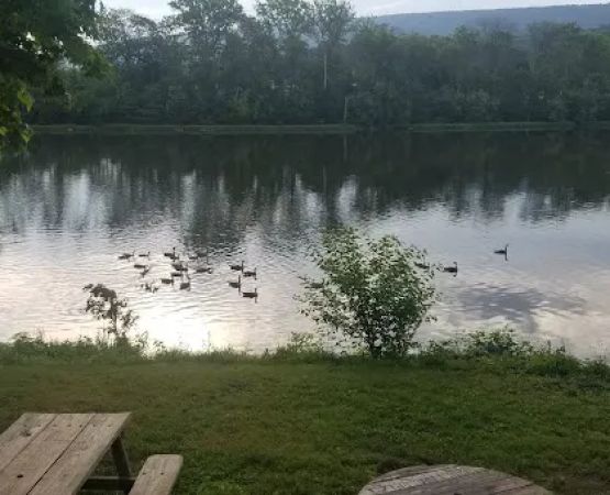 Bowser's Riverfront Campground