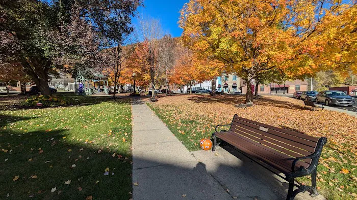 Cottage On The Square 1