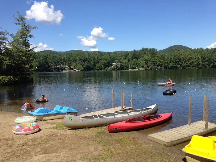 Lake View Cottages 3
