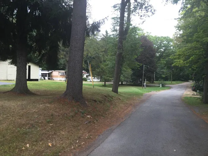 Paradise Park Queensbury 0