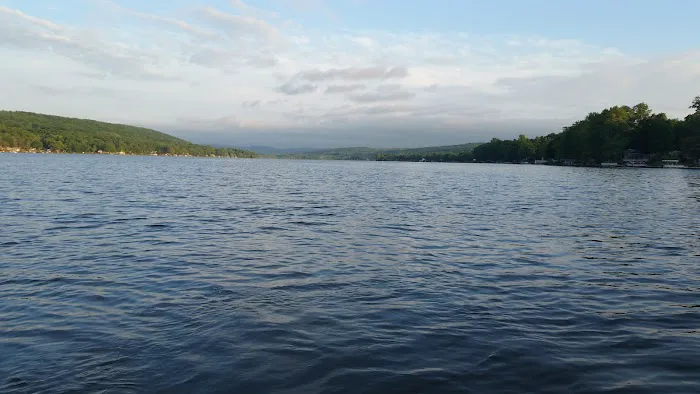 Wright's Waneta Lake Cottages 0