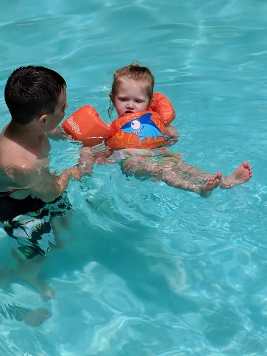 Aquia Pines Camp Resort 7