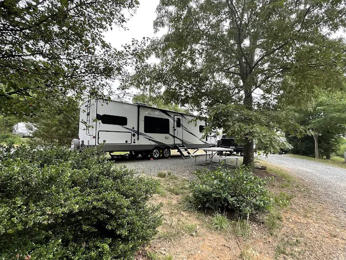 Aquia Pines Camp Resort 6