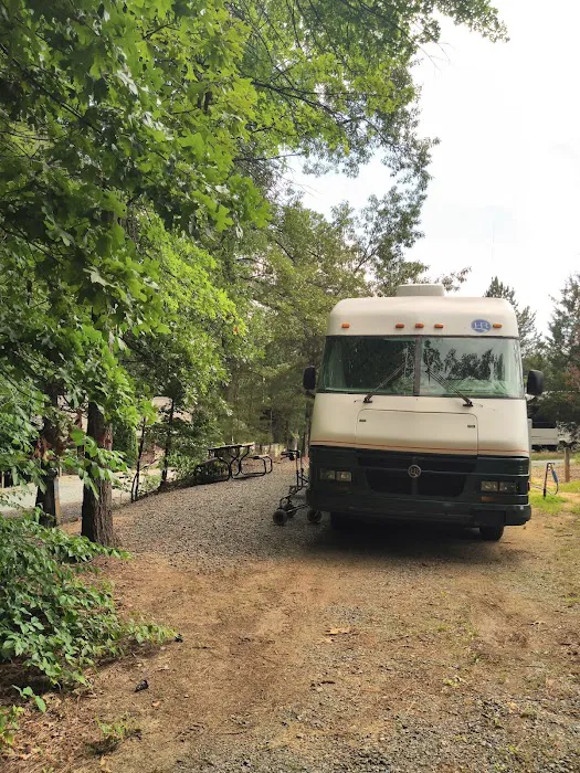 Aquia Pines Camp Resort 9