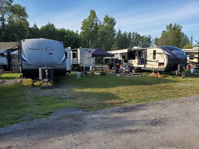 Streamside RV Park and Golf Course 3
