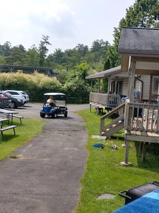 Mt Knoll Beach Cottages 4