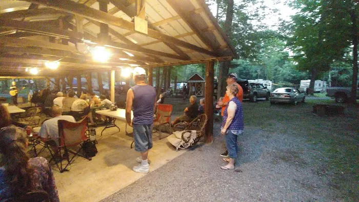 Lazy Dayz Riverfront Campground 6