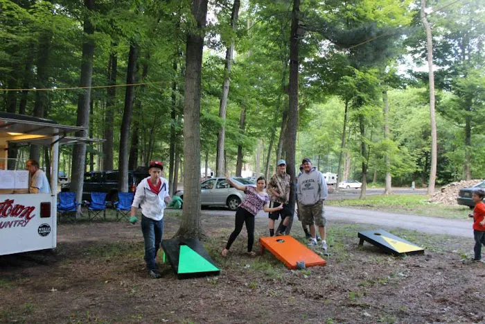 Lazy Dayz Riverfront Campground 4