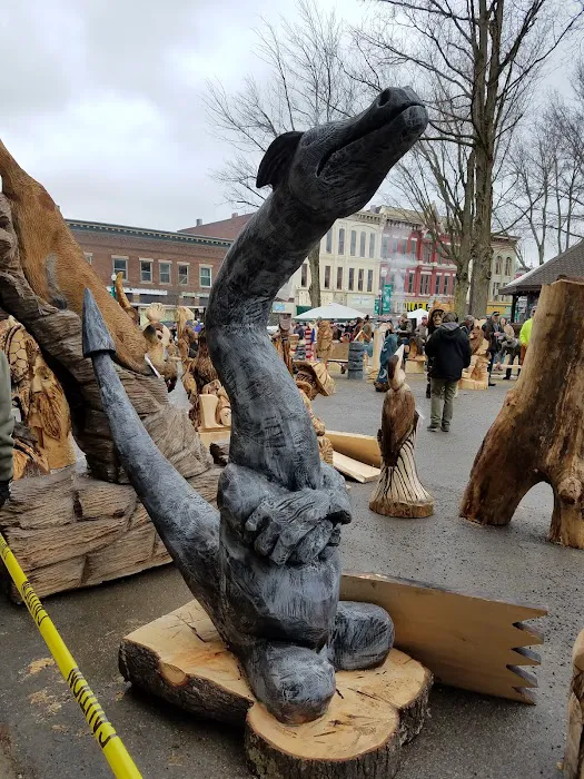 Ridgway Chainsaw Carving Rndzv 3