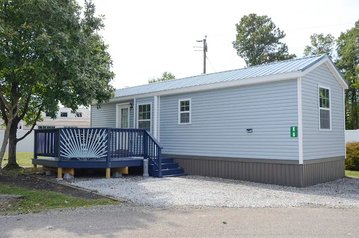 Americamps RV Resort & Cottages 8