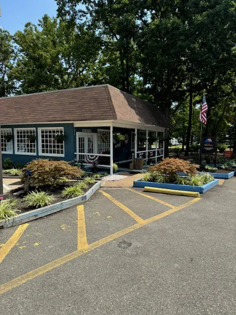 Americamps RV Resort & Cottages 7