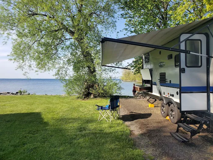 Sun Outdoors Association Island 3