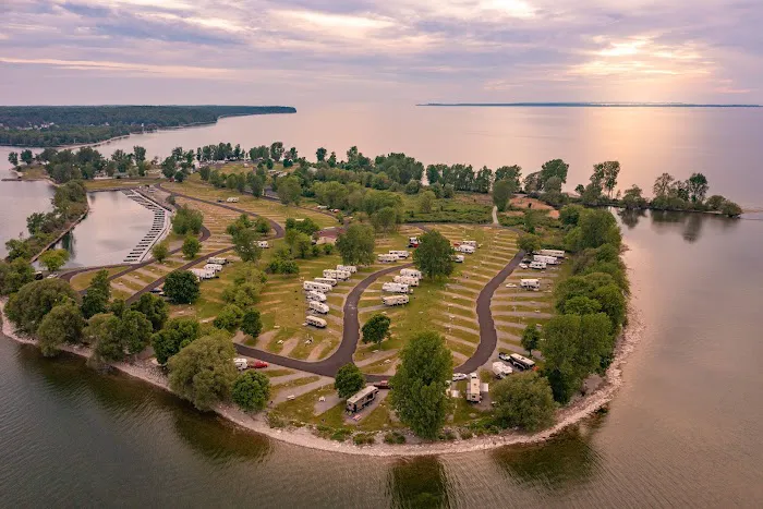 Sun Outdoors Association Island 0