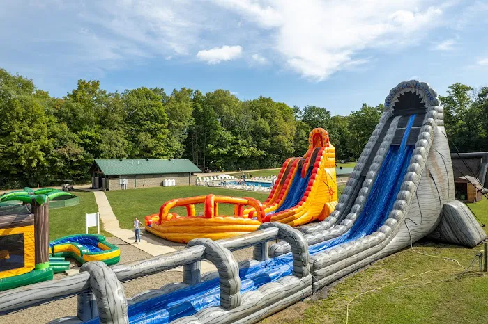 Adventure Bound Camping Resort - Four Winds 0