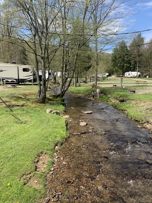 Whispering Winds Campground and Cabins 9