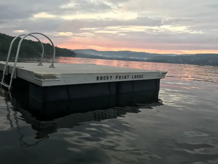 Rocky Point Lodge Cottages 5