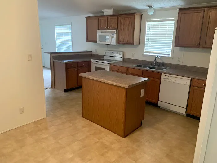 Country Village Mobile Home Pk 6