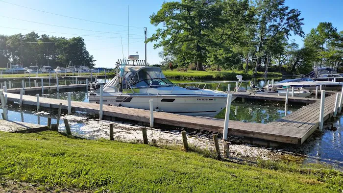 Hughes Marina & Campground 3