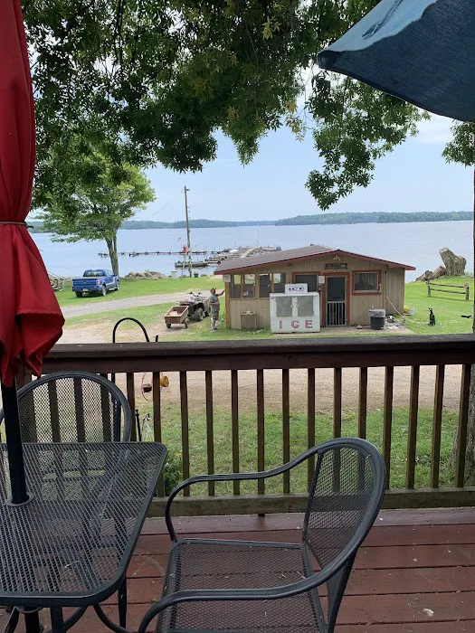 McLear's Cottage Colony and Campground 9