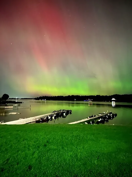 Mil's Motel & Cottages 7