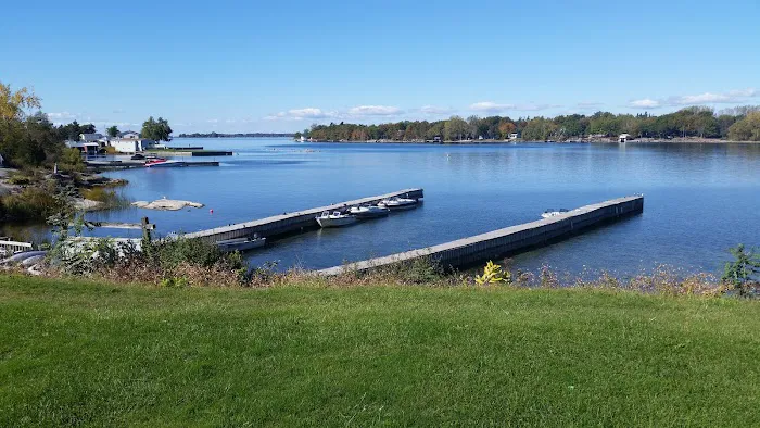 Mil's Motel & Cottages 2