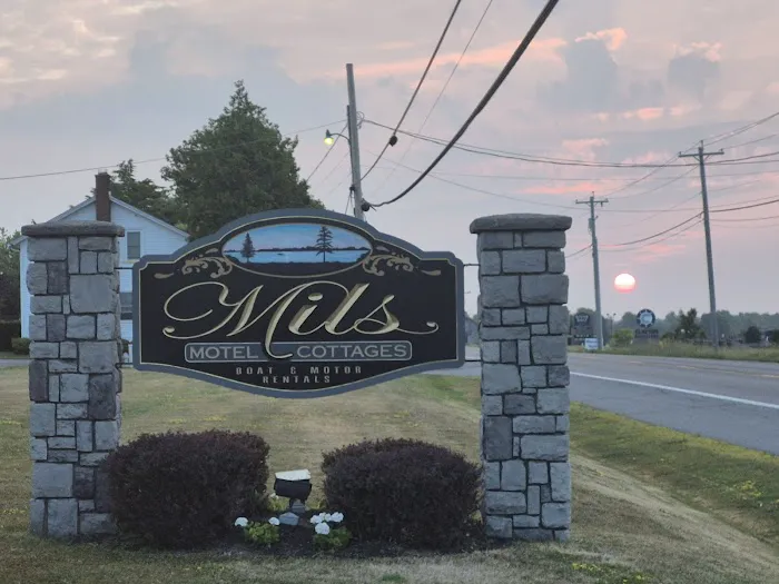 Mil's Motel & Cottages 0