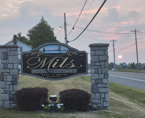 Mil's Motel & Cottages