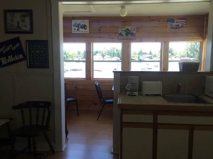 Thousand Islands Marina 7