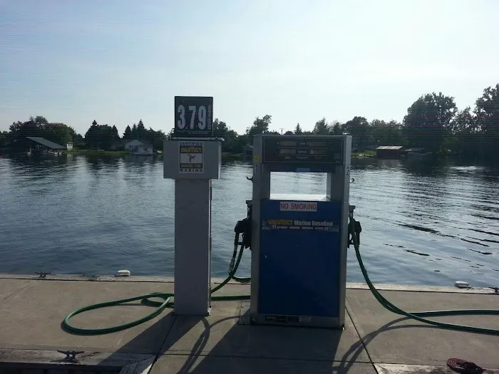 Thousand Islands Marina 1