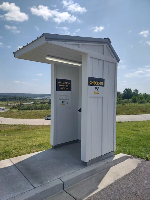 Love's RV Hookup 6