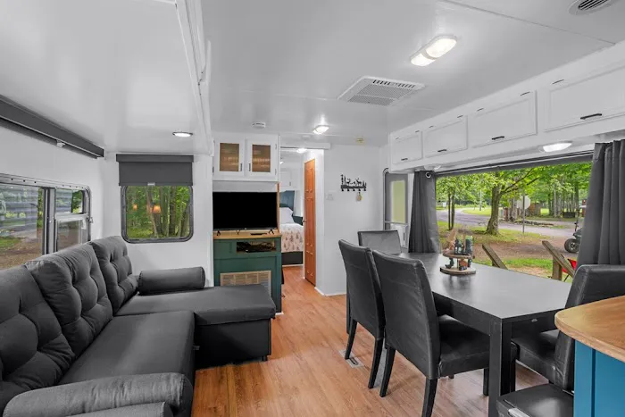 Forest Ridge Cabins and Campgrounds 8