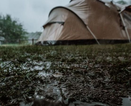 How to Stay Safe During a Thunderstorm While Camping